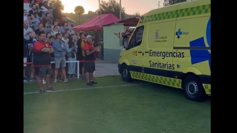 El hijo de Simeone sufre una grave lesión y es retirado del terreno de juego en ambulancia