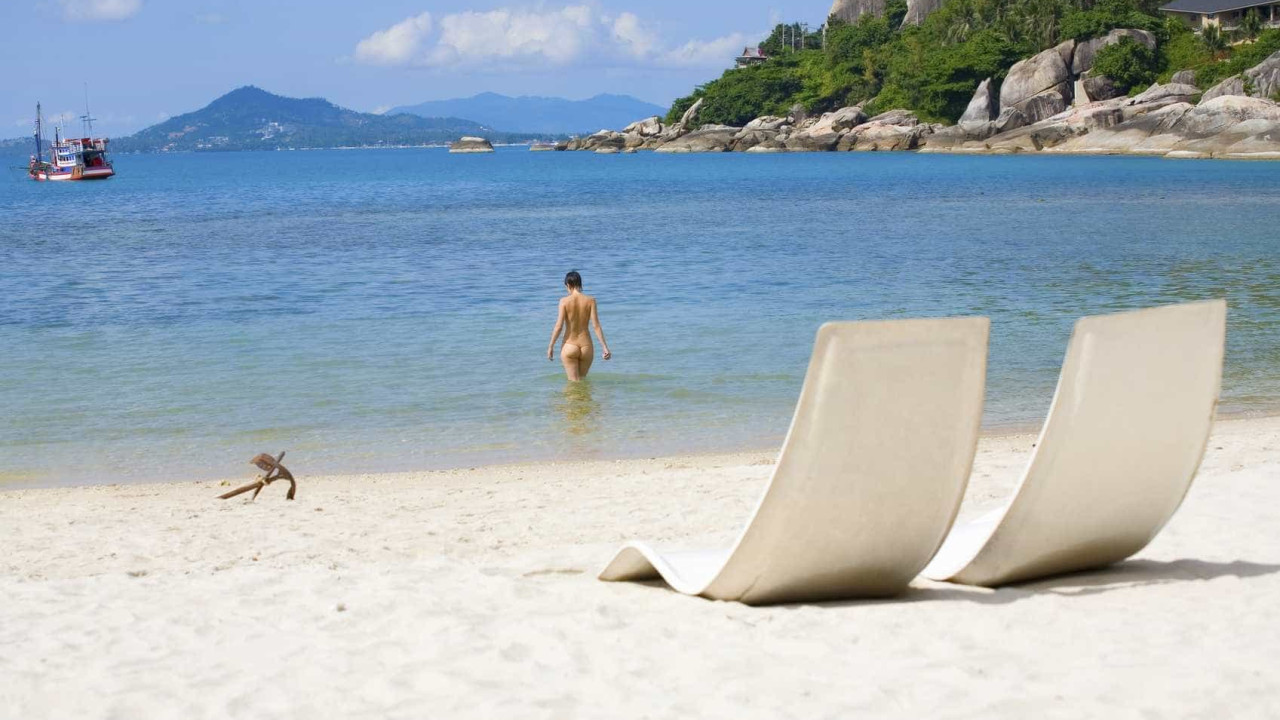 "Incómodo".  Los nudistas quieren prohibir la ropa en las playas naturistas
