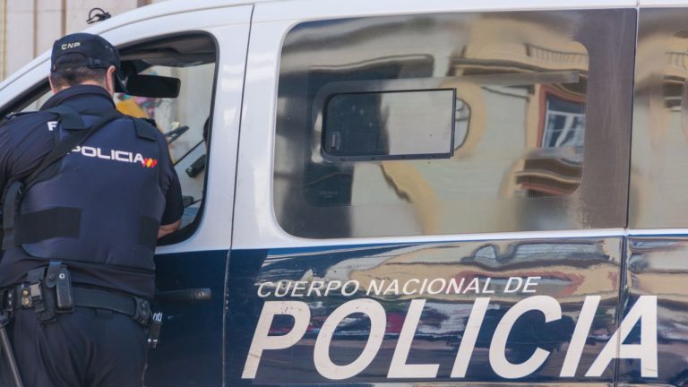 Detenido por hacerse pasar por policía para delinquir en España