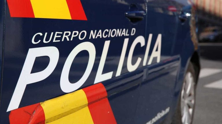 Dos niños dieron positivo por cocaína en España.  Los padres fueron detenidos.