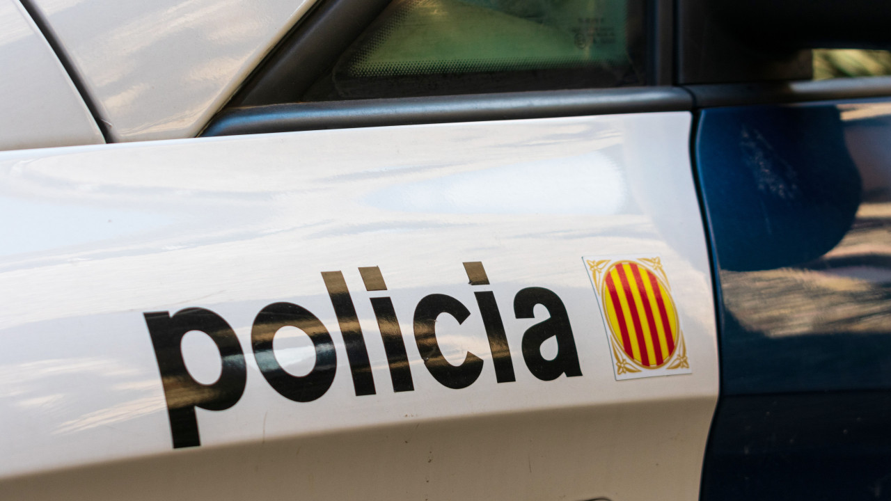 Detenido tras irrumpir en una comisaría armado con un cuchillo en Barcelona