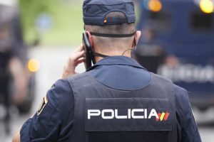 Detenido un hombre tras matar a puñaladas a su tío en la calle en Valencia