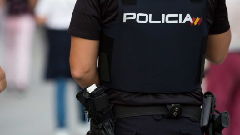 Detenidos dos hombres por esconder 23 kg de cocaína en una furgoneta en Madrid