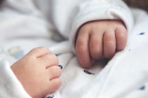 La negligencia médica durante el parto merece una indemnización histórica en España