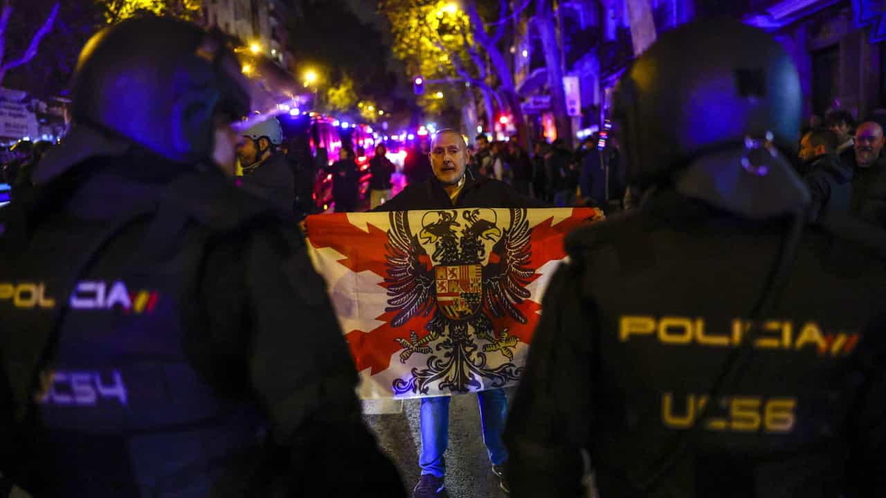 Nueva noche de protestas en Madrid contra la amnistía transcurre sin incidentes
