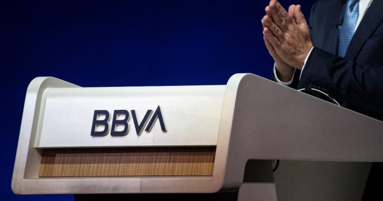 El banco español BBVA obtiene un beneficio récord de ocho mil millones de euros en 2023