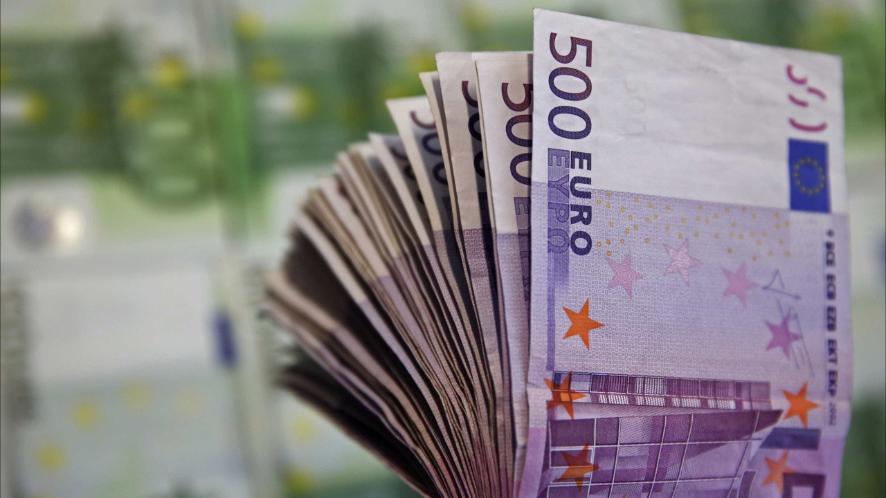Pagó a prostitutas con billetes falsos de 500 euros.  Ahora se enfrenta a prisión