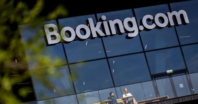 Enfrentamiento entre Booking.com y España