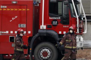 Madre e hija mueren en un incendio en una casa en España.  hombre resultó herido