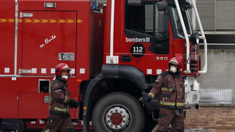 Madre e hija mueren en un incendio en una casa en España.  hombre resultó herido