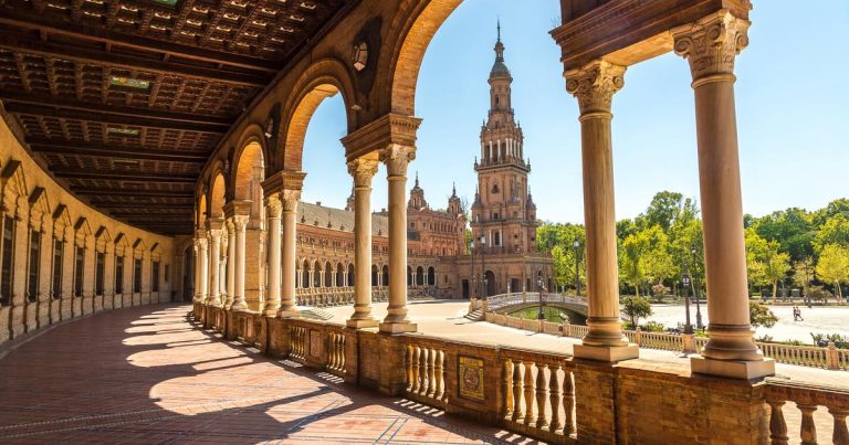 Por qué esta famosa plaza de Sevilla podría pasar a ser de pago