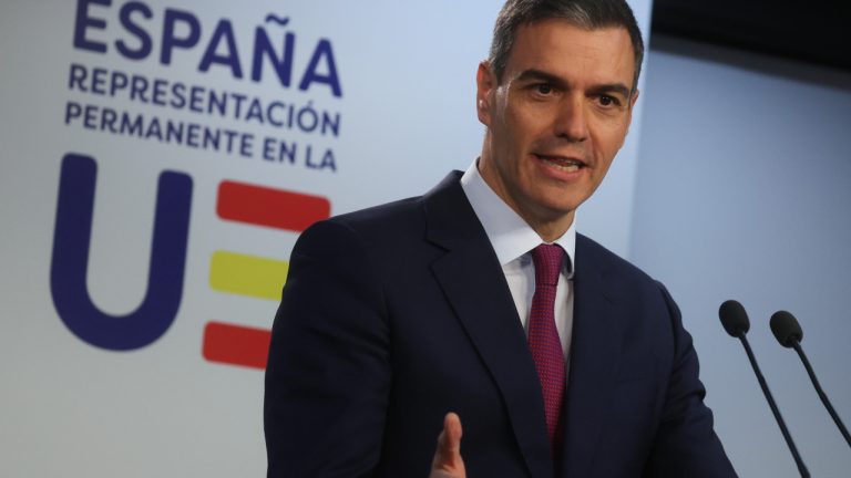 Sánchez asume la complejidad de la legislatura e insiste en la amnistía