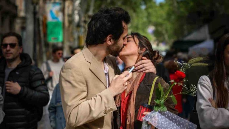 La foto de vacaciones española más romántica revela una relación secreta