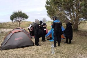 La policía desmantela un campamento portugués ilegal en España
