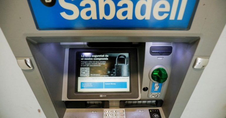 España: El banco Sabadell rechaza la oferta de fusión de BBVA