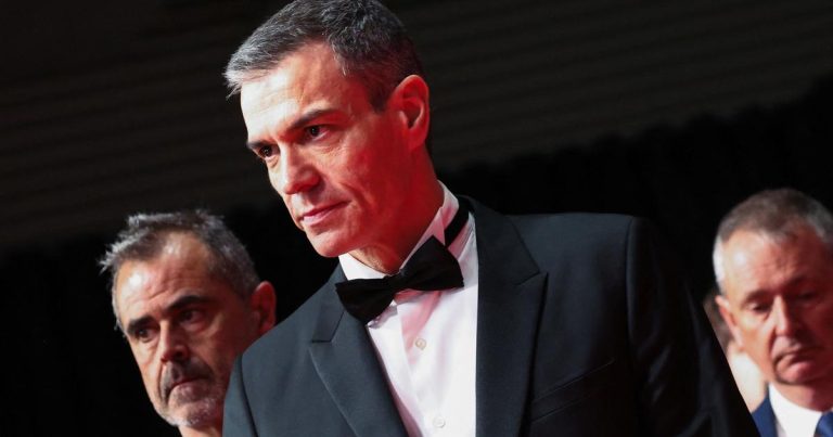 España: los socialistas ganan terreno en Castilla y León, la extrema derecha se frena