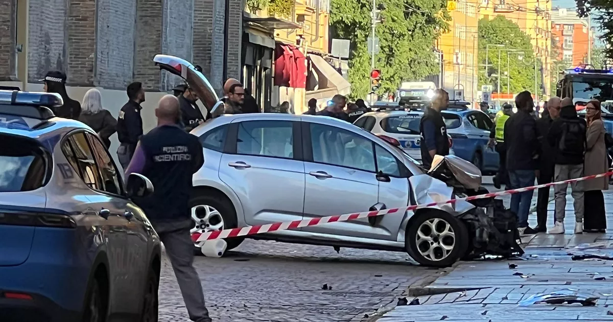 Ataque en Módena: una de las personas atropelladas por un coche sucumbe a sus heridas