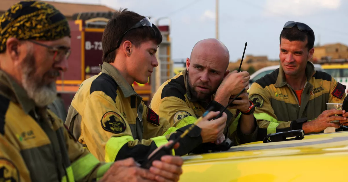 España: 12.000 hectáreas quemadas en un incendio a 100 km al norte de Madrid