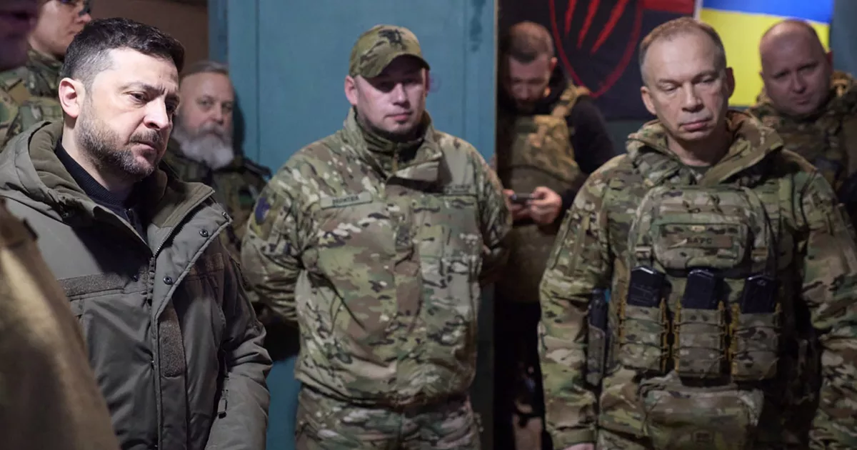 Guerra en Ucrania: Volodymyr Zelensky anuncia la salida del comandante del ejército Oleksandr Syrsky