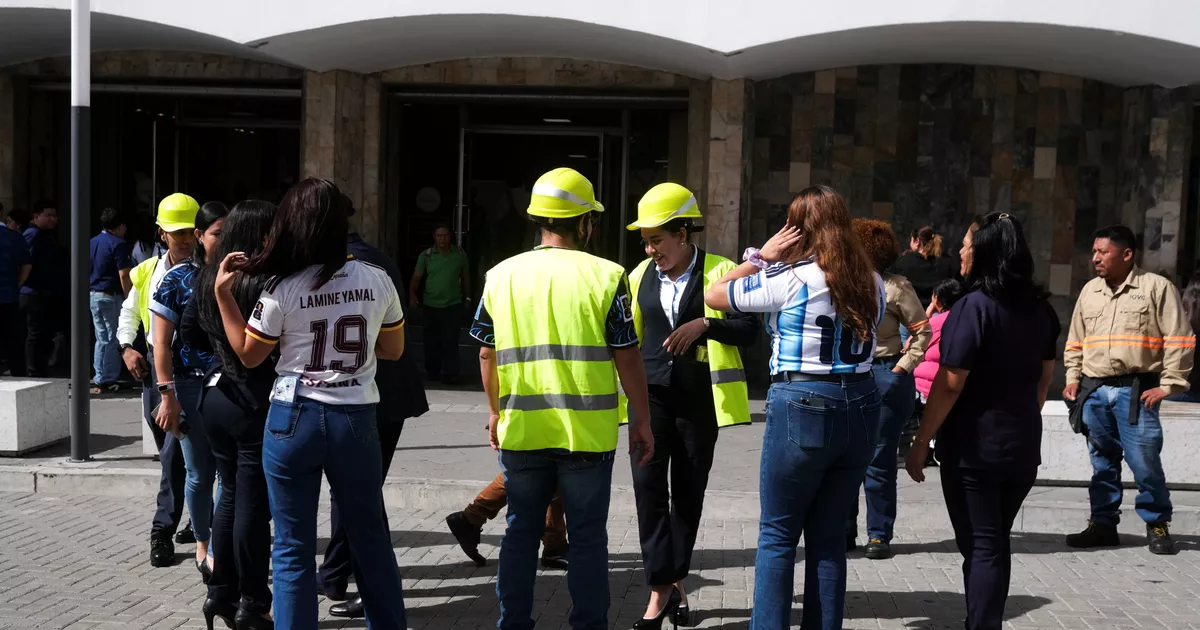 México: un sismo de magnitud 7,3 sacude el sur del país, se activó alerta de tsunami