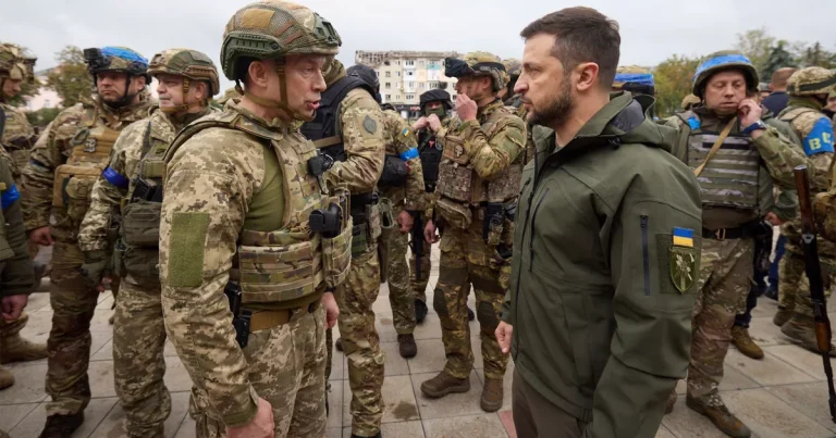 Volodymyr Zelensky destituye a su jefe de gabinete e inspira esperanzas de victoria ante Rusia