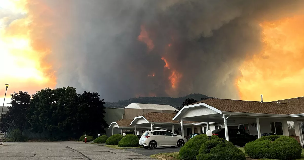 Canadá: 20.000 personas evacuadas tras un megaincendio forestal y declarado estado de emergencia