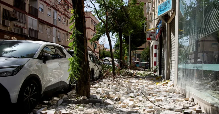 España golpeada por un nuevo terremoto en Granada, tres heridos leves