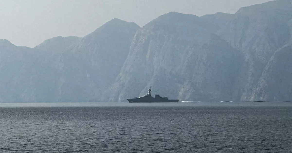 Guerra en Oriente Medio: Irán dice haber llegado a un acuerdo con Omán sobre una nueva ruta marítima en el Estrecho de Ormuz