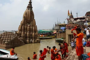India: Estampida en un templo hindú deja al menos siete muertos y 19 heridos