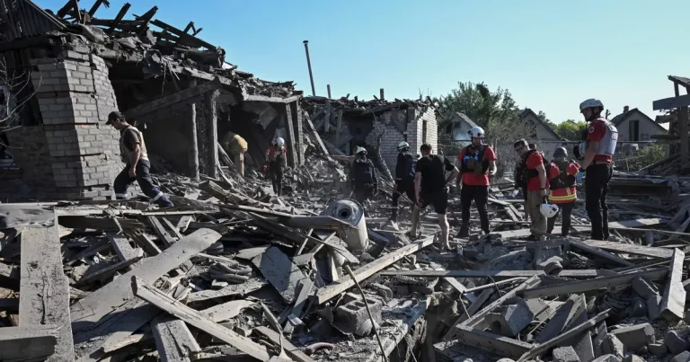 “Los soldados rusos disfrutan matando y maltratando a civiles”: en Kherson, la vida está marcada por los “safaris humanos” de los drones de Moscú