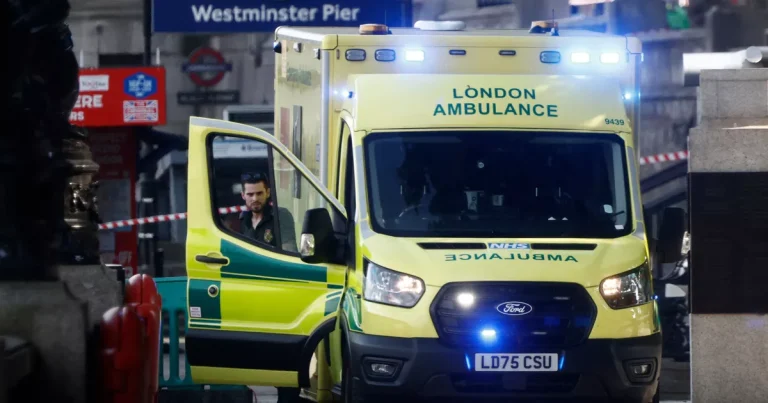 Reino Unido: cuatro hombres apuñalados en el centro de Londres, una mujer arrestada