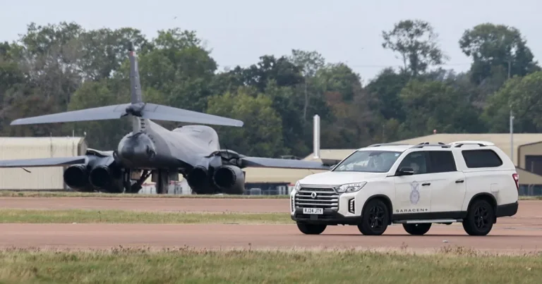 Ataque planeado contra la base militar de Fairford en el Reino Unido: investigación sobre un vínculo con Irán, según la prensa británica