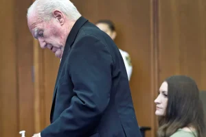 Caso Lindsay Clancy: cancelan juicio por triple infanticidio en Estados Unidos por falta de acuerdo entre jurados