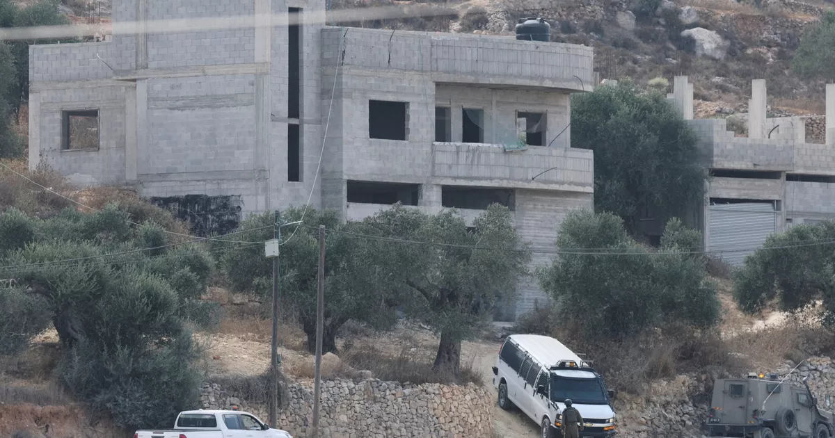Cisjordania: decenas de colonos israelíes atacan una aldea palestina, Benjamín Netanyahu lanza raras críticas