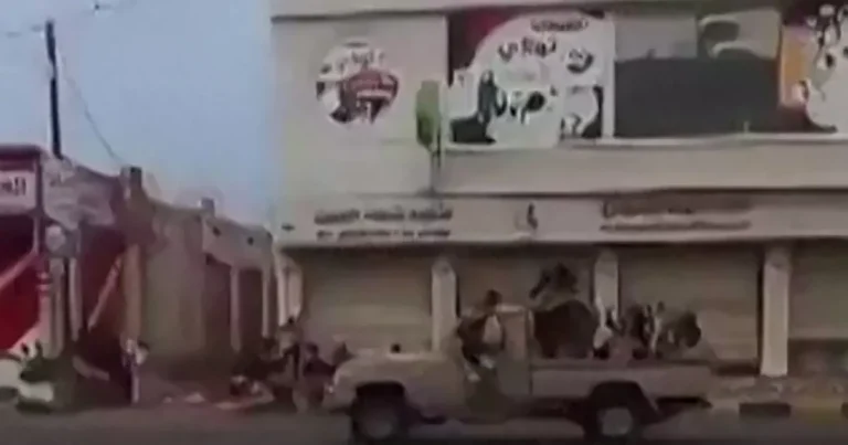 En Yemen, los rebeldes proiraníes toman el control del estratégico estrecho de Bab al-Mandab