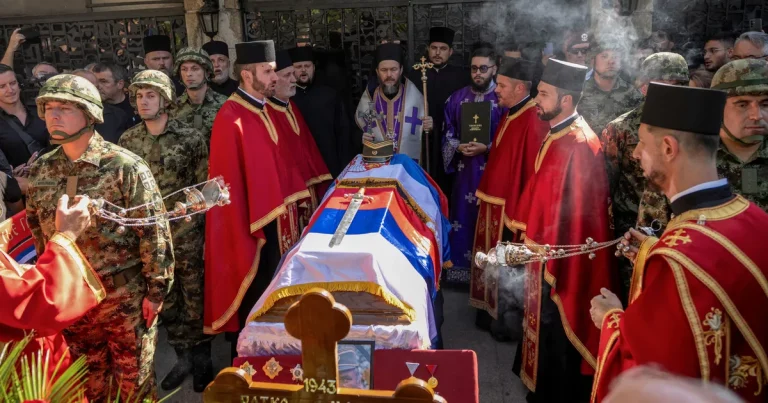 Funeral de Ratko Mladic: la UE juzga la presencia de funcionarios serbios “profundamente lamentable”