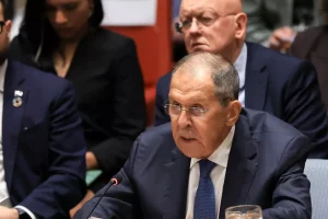 Guerra en Ucrania: Rusia “no tomará un respiro” en su “operación militar especial”, asegura Serguéi Lavrov ante la ONU