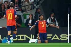 Liga de Naciones: tras un partido espectacular, España, campeona del mundo, gana en Inglaterra