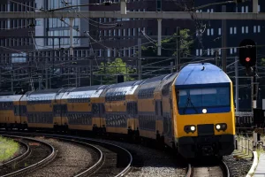 “Los objetos fueron colocados deliberadamente”: en Holanda, un presunto sabotaje a las vías paraliza el tráfico ferroviario