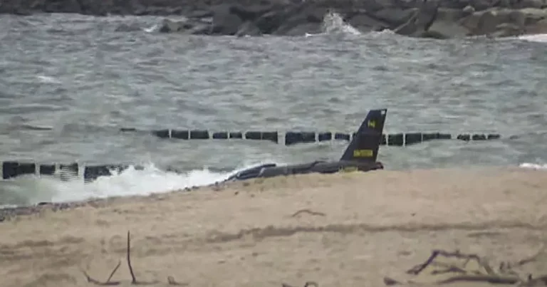 Polonia: Un dron ruso encontrado en una playa rural «contenía una ojiva con un detonador», dicen las autoridades