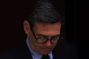 Reino Unido: Andy Burnham suspende su agenda oficial, lamentando la muerte de su padre
