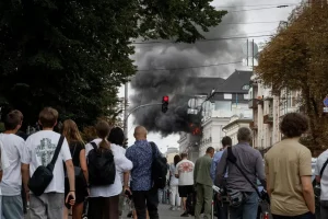 Rusia ataca la sede del servicio de seguridad ucraniano a plena luz del día: informe del corresponsal especial de Le Figaro en Kiev