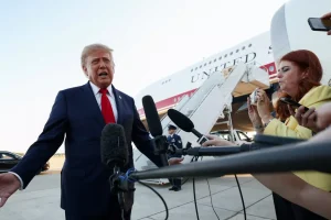 Trump amenaza con cortar el comercio con la UE por su «ridículo» plan de asociarse con Canadá
