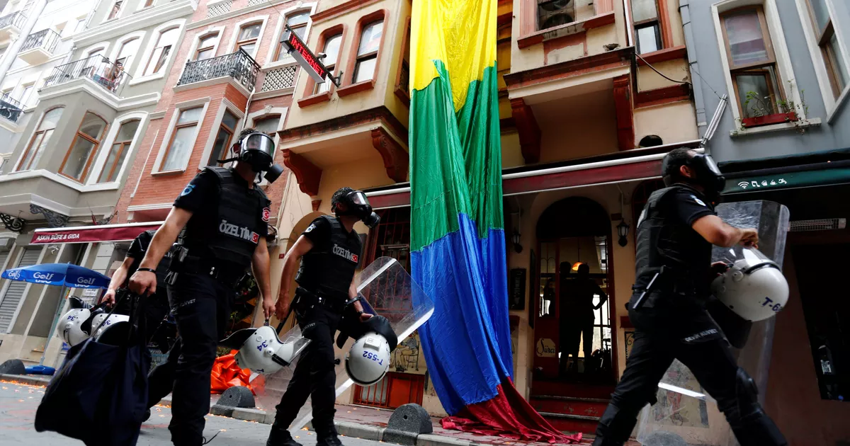 Türkiye: gran redada contra bares y asociaciones LGBT+ para “proteger la institución familiar”