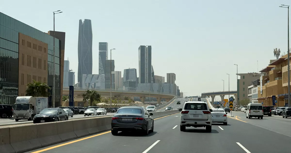 Ataques hutíes: Arabia Saudita anuncia la interceptación de misiles y drones sobre Riad y otras regiones