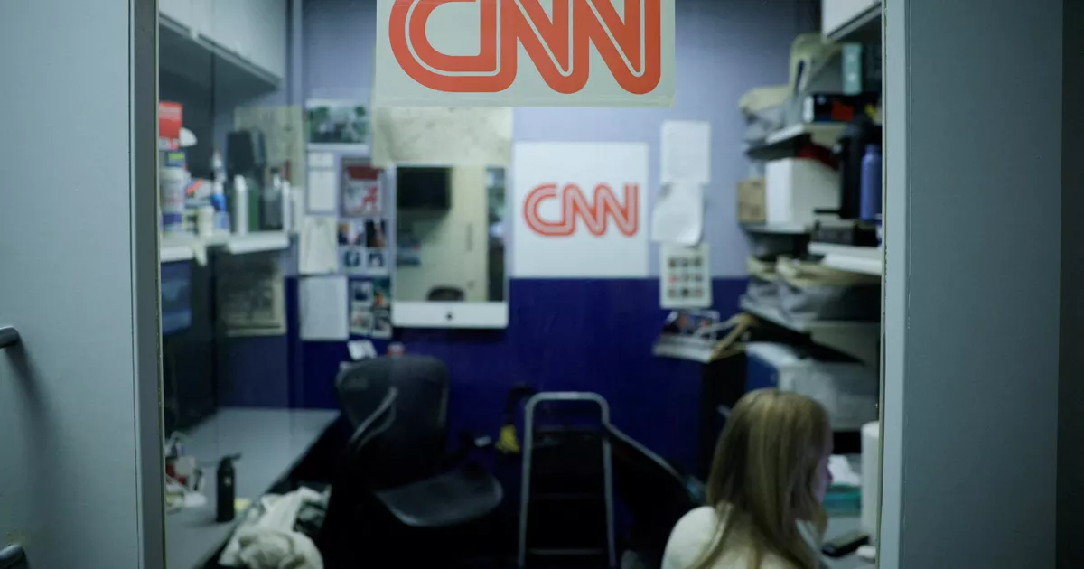 Casa Blanca: el juez mantiene temporalmente el acceso a CNN, MS NOW y Politico