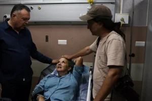 “De repente vi más de 50 hombres enmascarados”: un periodista estadounidense testifica tras ser golpeado por colonos en Cisjordania