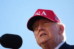 ‘Dicen que la situación está completamente bajo control’: Trump no ‘cree’ que el incidente en el laboratorio ruso esté relacionado con un arma biológica