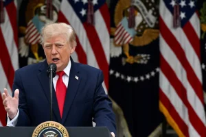 “Es más difícil trabajar con Zelensky que con Putin”: Trump califica de “vergüenza” la reanudación de los ataques de Ucrania a las refinerías rusas