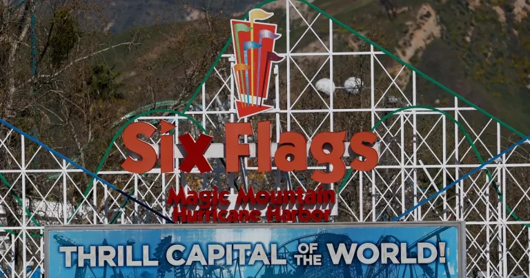 Estados Unidos: el parque de atracciones californiano cierra definitivamente una de sus atracciones emblemáticas tras denuncias relacionadas con lesiones cerebrales